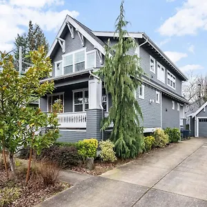  Holiday home Waverly Place United States